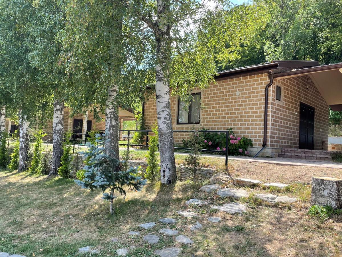 Villa Комплекс Омайник Kalofer Exterior foto